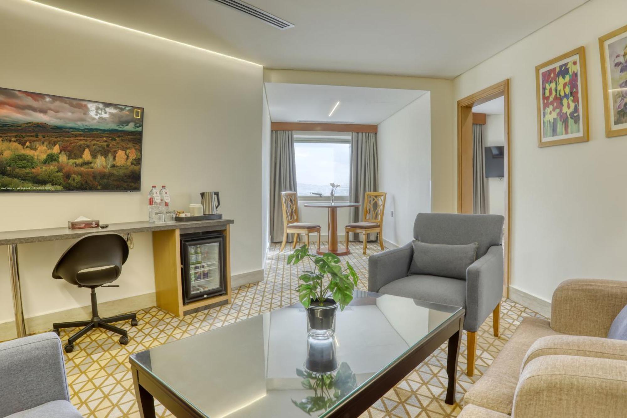 Geneva Hotel Amman Bagian luar foto