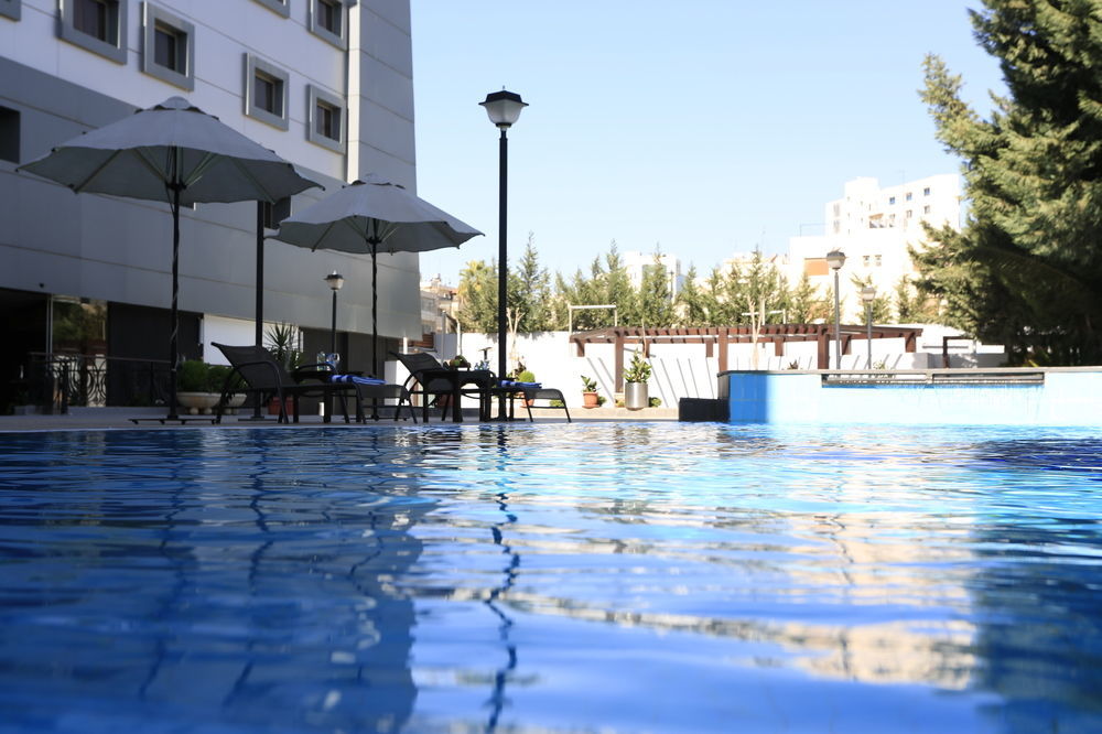 Geneva Hotel Amman Bagian luar foto